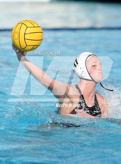Thumbnail 1 in Mater Dei vs. Foothill (Newport Invite) photogallery.