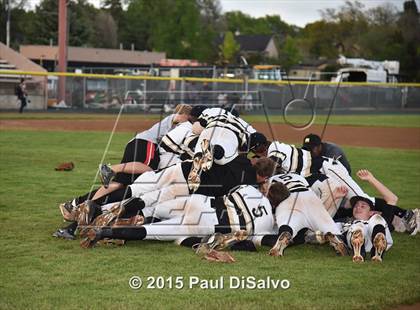 Thumbnail 1 in Rock Canyon vs. Chatfield  (CHSAA 5A Final) photogallery.