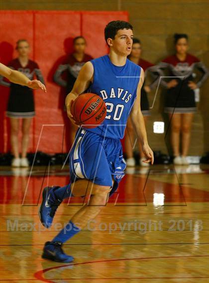 Thumbnail 3 in Davis vs Valley Christian (Common Good Classic) photogallery.