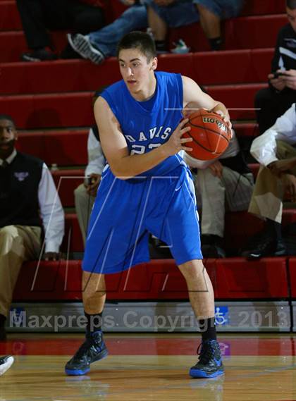Thumbnail 3 in Davis vs Valley Christian (Common Good Classic) photogallery.