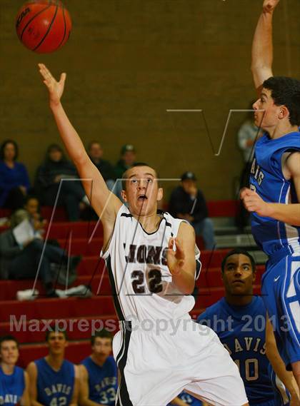 Thumbnail 2 in Davis vs Valley Christian (Common Good Classic) photogallery.