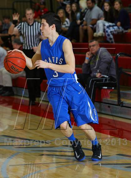 Thumbnail 1 in Davis vs Valley Christian (Common Good Classic) photogallery.