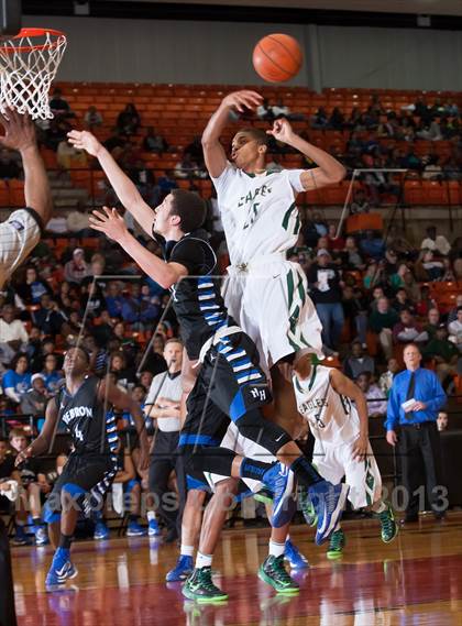 Thumbnail 2 in DeSoto vs. Hebron (UIL 5A Region1 Quarterfinal Playoff) photogallery.