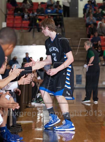 Thumbnail 2 in DeSoto vs. Hebron (UIL 5A Region1 Quarterfinal Playoff) photogallery.