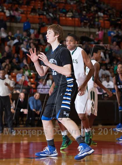 Thumbnail 1 in DeSoto vs. Hebron (UIL 5A Region1 Quarterfinal Playoff) photogallery.