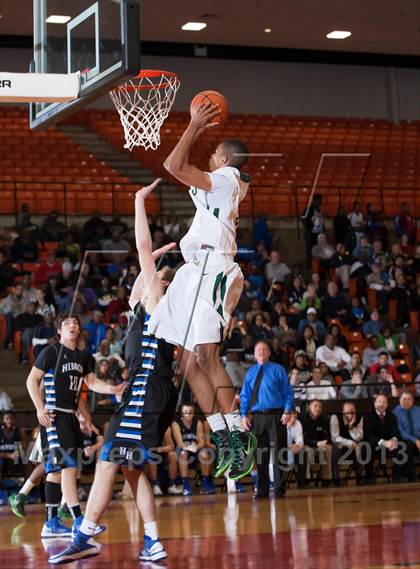 Thumbnail 2 in DeSoto vs. Hebron (UIL 5A Region1 Quarterfinal Playoff) photogallery.