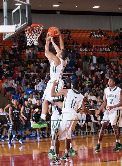 Thumbnail 3 in DeSoto vs. Hebron (UIL 5A Region1 Quarterfinal Playoff) photogallery.
