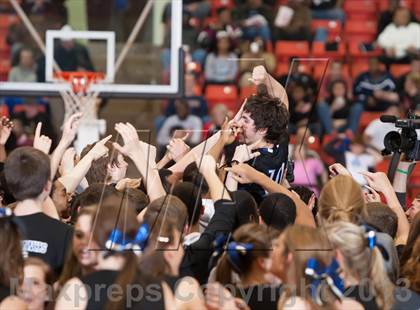 Thumbnail 2 in DeSoto vs. Hebron (UIL 5A Region1 Quarterfinal Playoff) photogallery.