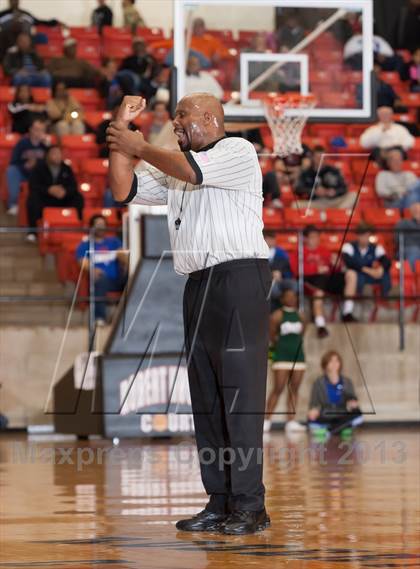 Thumbnail 3 in DeSoto vs. Hebron (UIL 5A Region1 Quarterfinal Playoff) photogallery.