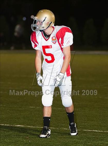 Thumbnail 2 in Shriners Football Classic (North vs South) photogallery.