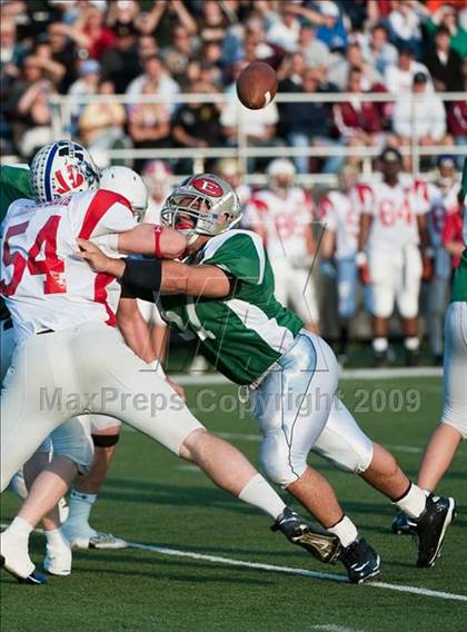 Thumbnail 3 in Shriners Football Classic (North vs South) photogallery.