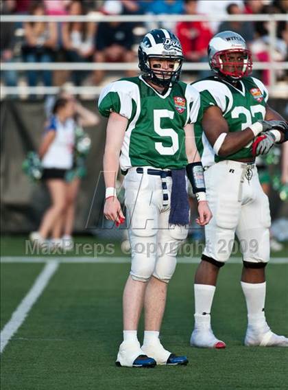 Thumbnail 3 in Shriners Football Classic (North vs South) photogallery.