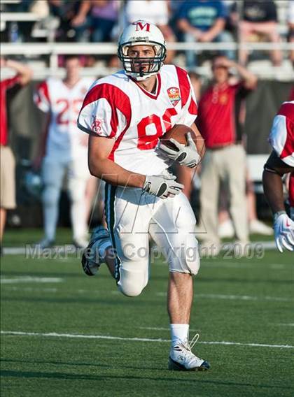 Thumbnail 3 in Shriners Football Classic (North vs South) photogallery.