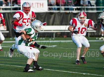 Thumbnail 2 in Shriners Football Classic (North vs South) photogallery.