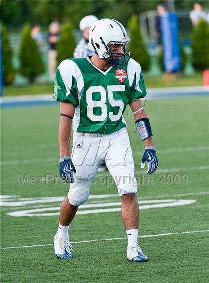 Thumbnail 3 in Shriners Football Classic (North vs South) photogallery.