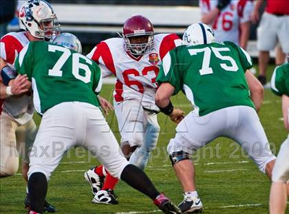 Thumbnail 3 in Shriners Football Classic (North vs South) photogallery.