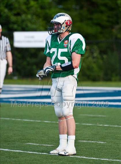 Thumbnail 3 in Shriners Football Classic (North vs South) photogallery.
