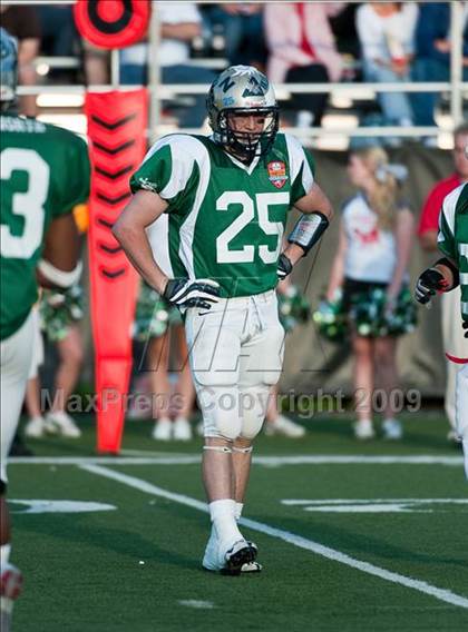 Thumbnail 3 in Shriners Football Classic (North vs South) photogallery.