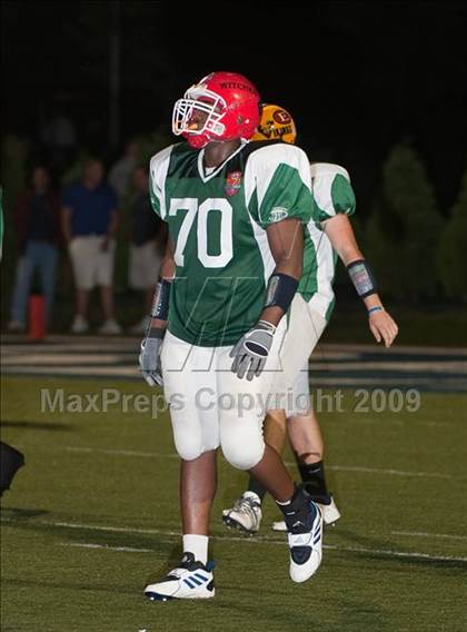 Thumbnail 3 in Shriners Football Classic (North vs South) photogallery.