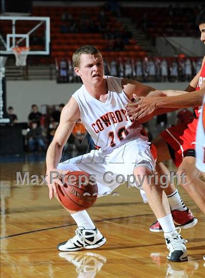 Thumbnail 1 in Abilene vs. Fort Scott (KSHSAA 4A Playoffs) photogallery.