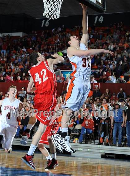 Thumbnail 1 in Abilene vs. Fort Scott (KSHSAA 4A Playoffs) photogallery.