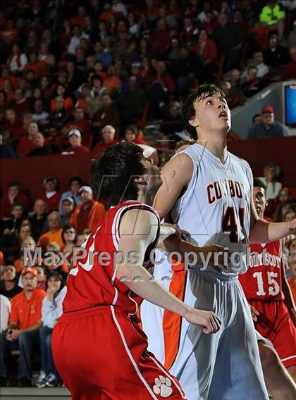 Thumbnail 1 in Abilene vs. Fort Scott (KSHSAA 4A Playoffs) photogallery.