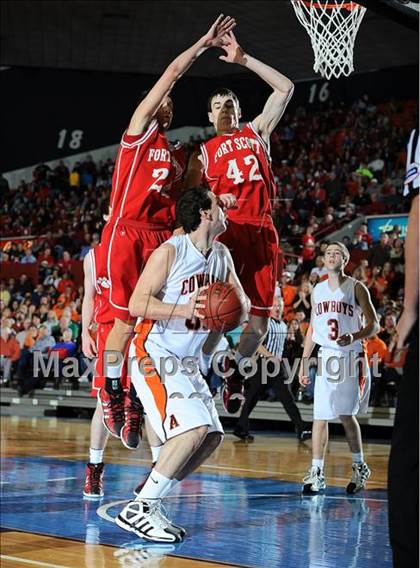 Thumbnail 3 in Abilene vs. Fort Scott (KSHSAA 4A Playoffs) photogallery.
