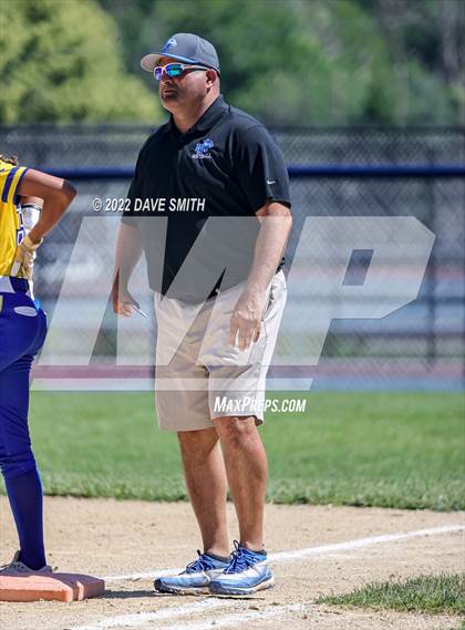 Thumbnail 3 in Davenport North @ Davenport Central photogallery.