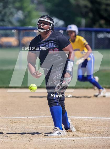 Thumbnail 3 in Davenport North @ Davenport Central photogallery.