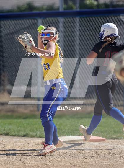 Thumbnail 2 in Davenport North @ Davenport Central photogallery.