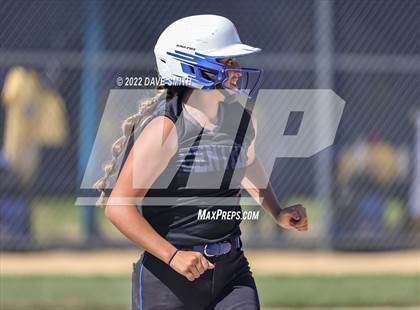 Thumbnail 3 in Davenport North @ Davenport Central photogallery.
