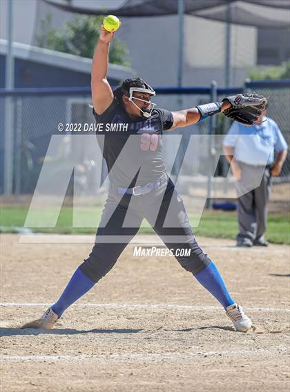 Thumbnail 2 in Davenport North @ Davenport Central photogallery.