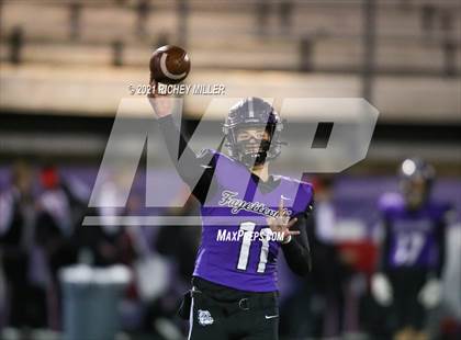 Thumbnail 3 in Fayetteville vs. Cabot (AAA 7A Quarterfinal Playoff) photogallery.