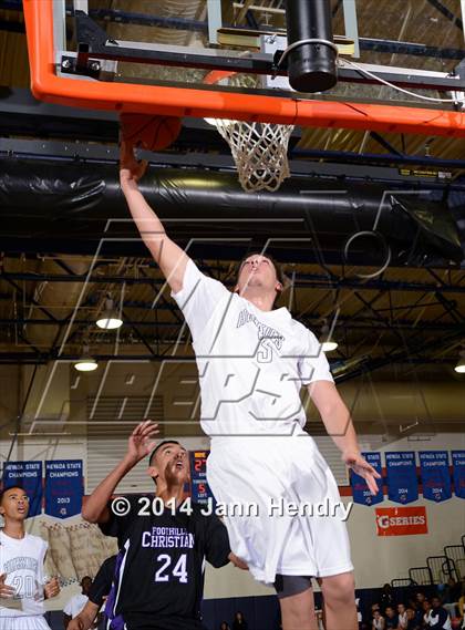 Thumbnail 2 in Foothills Christian vs Chino Hills (Tarkanian Classic) photogallery.