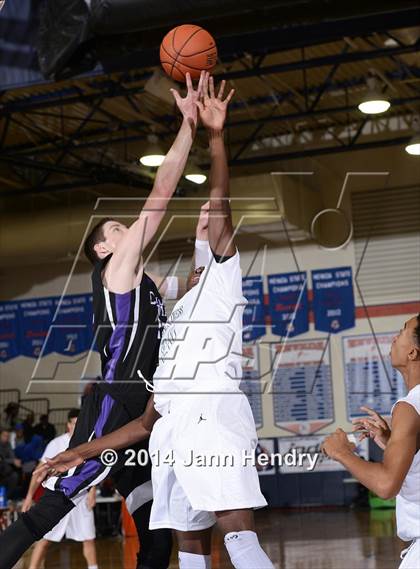 Thumbnail 3 in Foothills Christian vs Chino Hills (Tarkanian Classic) photogallery.