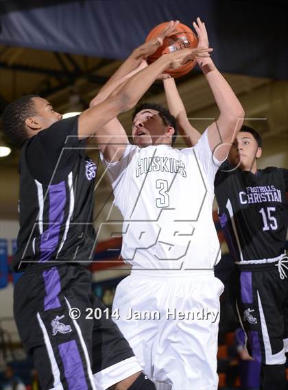 Thumbnail 2 in Foothills Christian vs Chino Hills (Tarkanian Classic) photogallery.