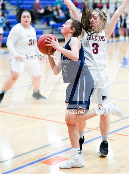 Thumbnail 2 in Kentlake vs Rogers (WIAA 4A Regional Playoff) photogallery.