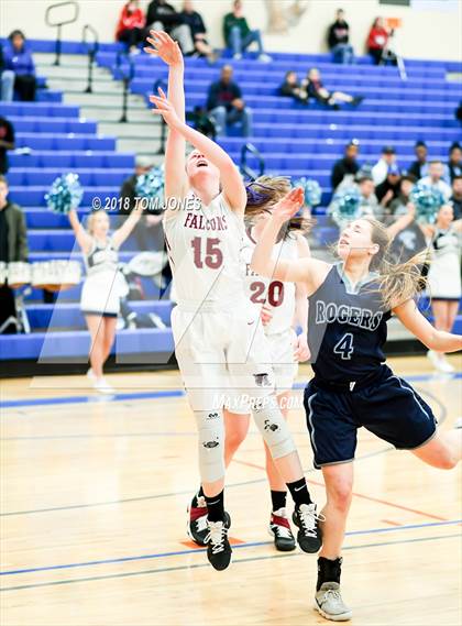Thumbnail 3 in Kentlake vs Rogers (WIAA 4A Regional Playoff) photogallery.