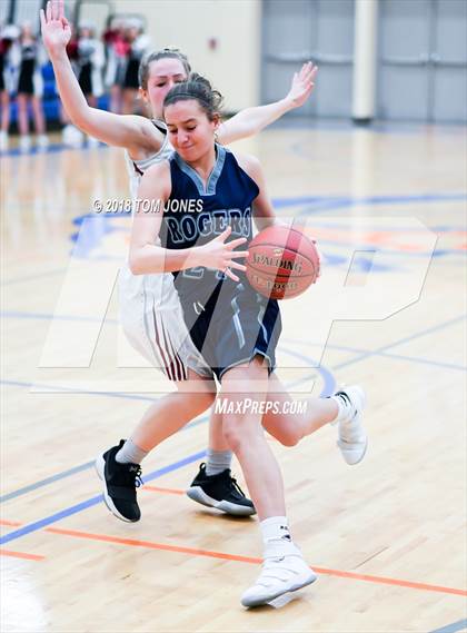 Thumbnail 1 in Kentlake vs Rogers (WIAA 4A Regional Playoff) photogallery.
