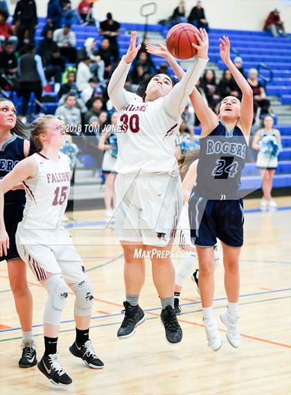 Thumbnail 3 in Kentlake vs Rogers (WIAA 4A Regional Playoff) photogallery.