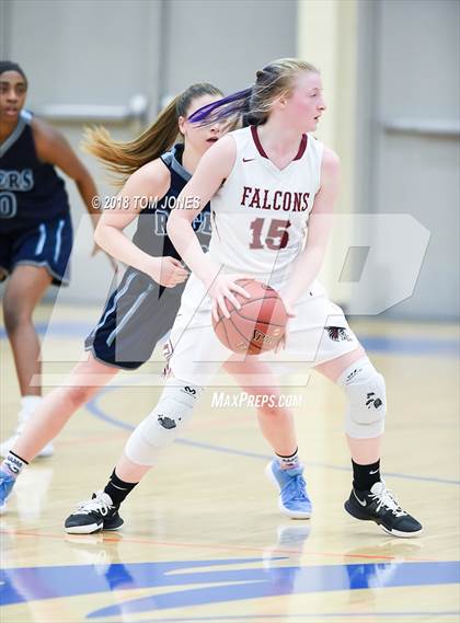 Thumbnail 3 in Kentlake vs Rogers (WIAA 4A Regional Playoff) photogallery.