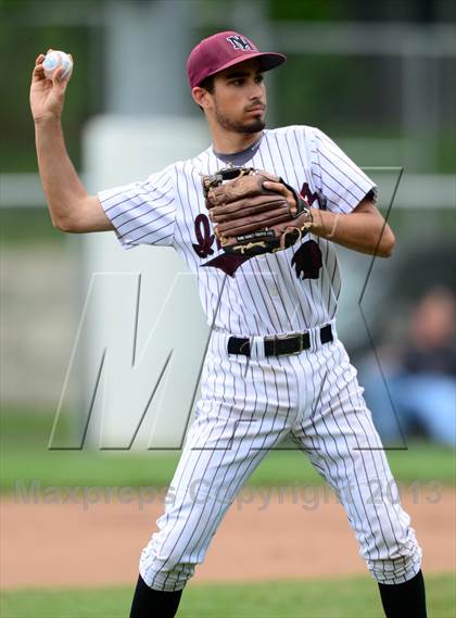 Thumbnail 3 in New London @ North Haven (CIAC Class L First Round) photogallery.