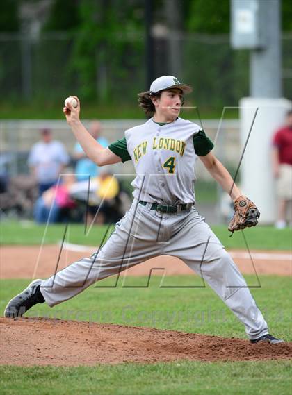 Thumbnail 2 in New London @ North Haven (CIAC Class L First Round) photogallery.