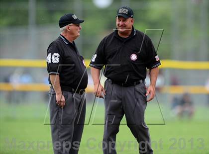 Thumbnail 3 in New London @ North Haven (CIAC Class L First Round) photogallery.