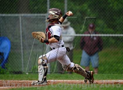 Thumbnail 2 in New London @ North Haven (CIAC Class L First Round) photogallery.