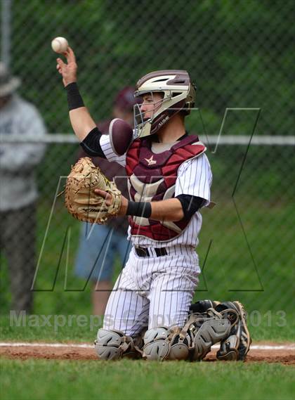 Thumbnail 1 in New London @ North Haven (CIAC Class L First Round) photogallery.