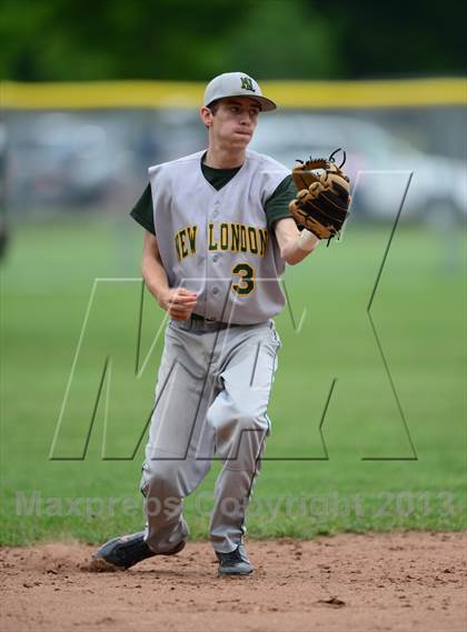 Thumbnail 3 in New London @ North Haven (CIAC Class L First Round) photogallery.
