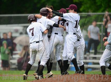 Thumbnail 2 in New London @ North Haven (CIAC Class L First Round) photogallery.