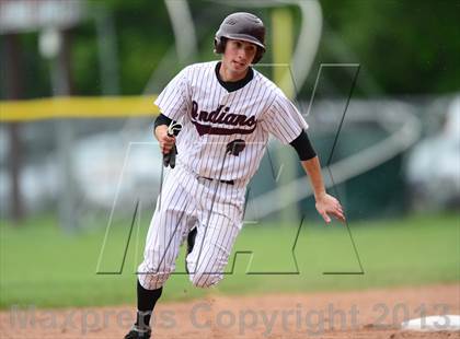Thumbnail 3 in New London @ North Haven (CIAC Class L First Round) photogallery.