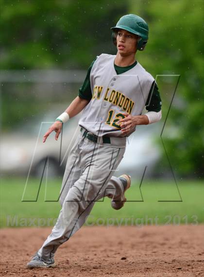 Thumbnail 3 in New London @ North Haven (CIAC Class L First Round) photogallery.